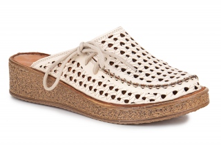 MONNA LISA Sieviešu iešļūcenes . 