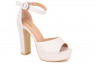 GABI Sieviešu sandales bēšā krāsa. Sieviešu izejamie apavi. 