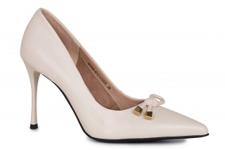 ML Sieviešu kurpes bēšā krāsa. Sieviešu izejamie apavi. 