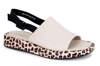 ML Sieviešu sandales bēšā krāsa. Leoparda trends. 